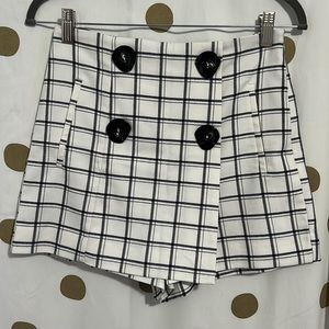 White squared skort